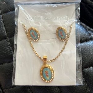 chain with stainless steel earrings